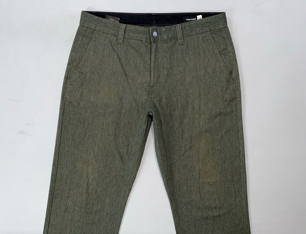 Volcom Men's Vmonty Flat Front Chino Skate Pants. Green, Size 34X32. GUC!